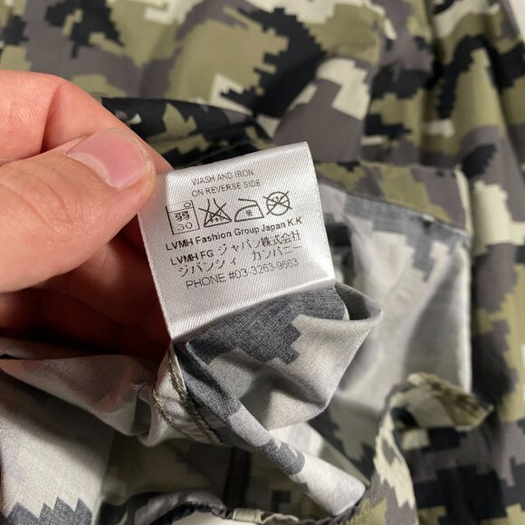 Givenchy Pixel Camo Star Motif Long Sleeve Button Up Shirt men's size FR40 / L - Picture 8 of 9